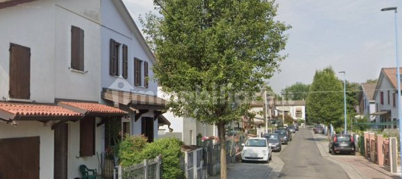 3 bedrooms Villa in Brescia, Italy No. 346979 5