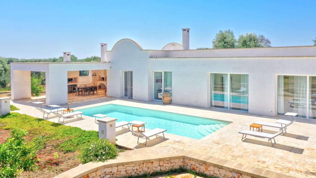 5 bedrooms Villa in Carovigno, Italy No. 124785