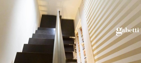 Вилла с 4 комнатами в Мерате, Италия № 41637 51