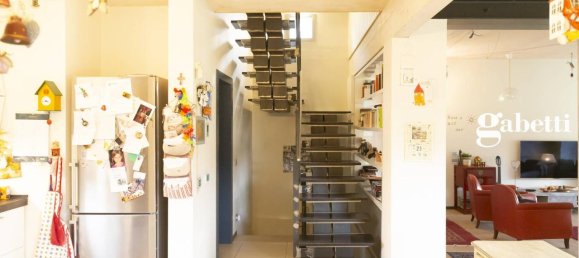 Вилла с 4 комнатами в Мерате, Италия № 41637 30