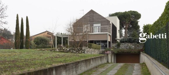 Вилла с 4 комнатами в Мерате, Италия № 41637 4