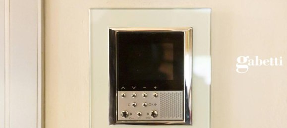 Вилла с 4 комнатами в Мерате, Италия № 41637 60