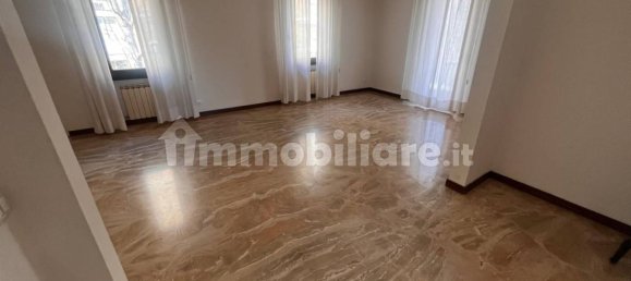 3 Schlafzimmer Wohnung in Modena, Italy, Nr. 348847 13