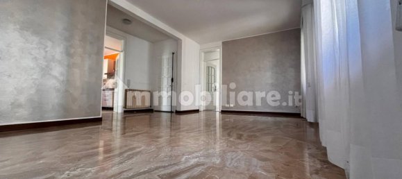 3 Schlafzimmer Wohnung in Modena, Italy, Nr. 348847 5