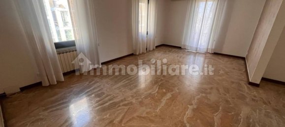 3 Schlafzimmer Wohnung in Modena, Italy, Nr. 348847 8