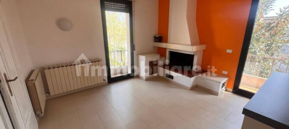 3 Schlafzimmer Wohnung in Modena, Italy, Nr. 348847 2