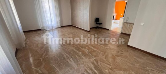 3 Schlafzimmer Wohnung in Modena, Italy, Nr. 348847 27