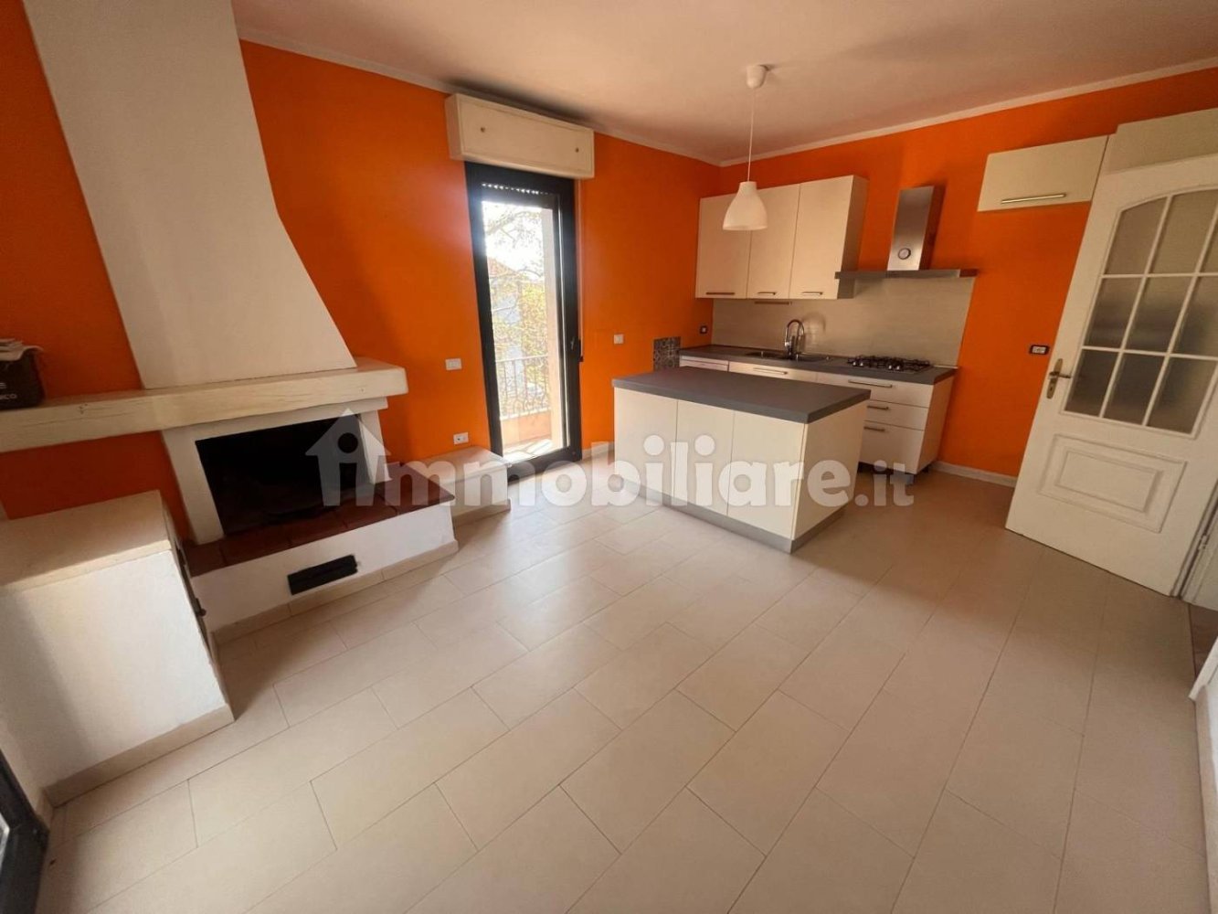 3 Schlafzimmer Wohnung in Modena, Italy, Nr. 348847