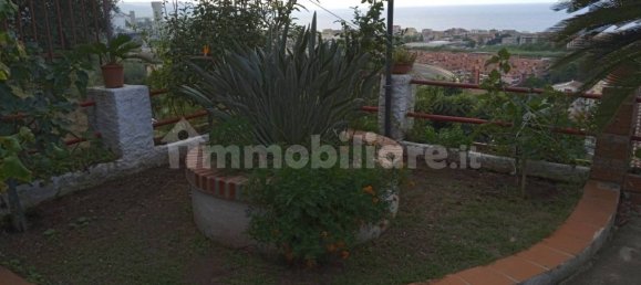 Villa de 3 dormitorios en Vibo Valentia, Italy No. 80694 5