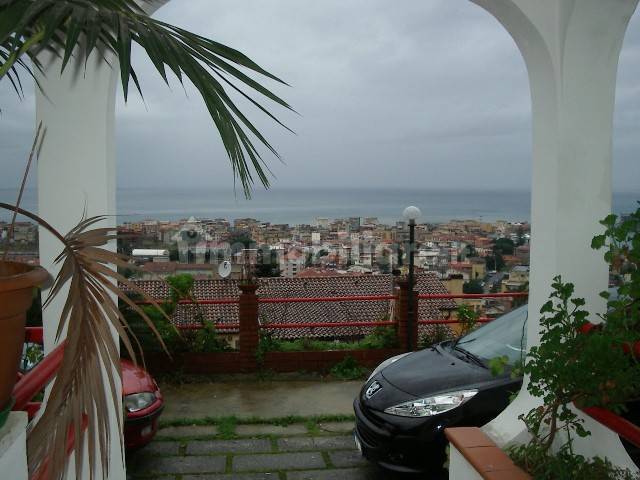 Villa de 3 dormitorios en Vibo Valentia, Italy No. 80694