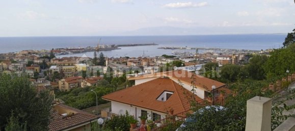 Villa de 3 dormitorios en Vibo Valentia, Italy No. 80694 2