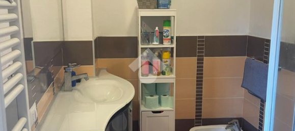 Apartamento de 2 dormitorios en Cardano al Campo, Italy No. 329609 6