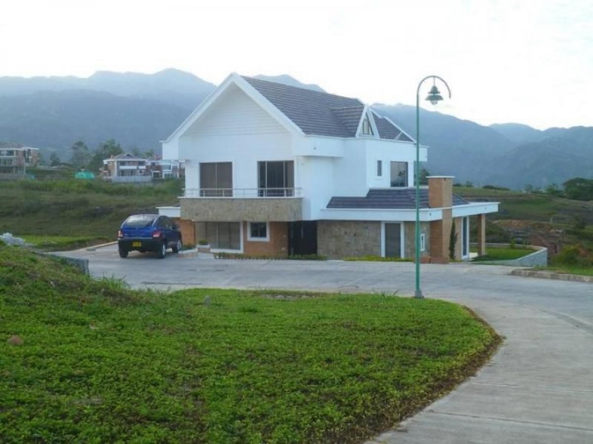 3 bedrooms House in Santander, Colombia No. 6155