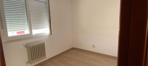 Dúplex de 3 dormitorios en León, Spain No. 163510 10