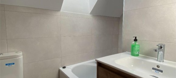 Dúplex de 3 dormitorios en León, Spain No. 163510 15