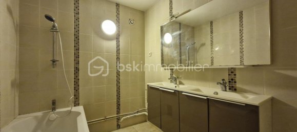 Apartamento de 3 dormitorios en Quetigny, France No. 59617 7