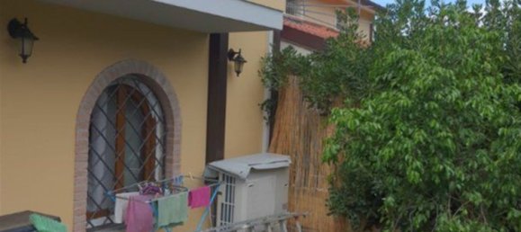 5 bedrooms Villa in Montignoso, Italy No. 316748 2