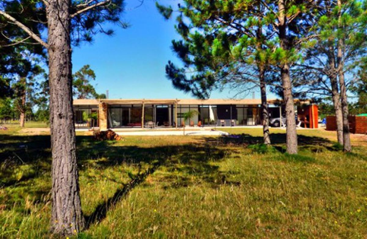 4 bedrooms House in Maldonado, Uruguay No. 8944