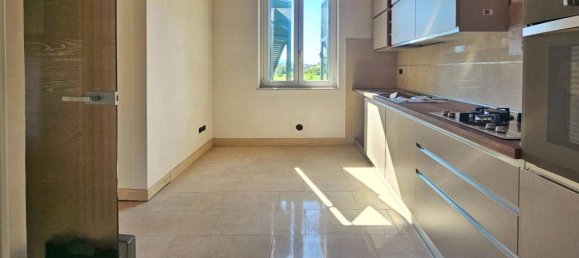 Apartamento de 4 habitaciónes en Sarzana, Italy No. 17237 4