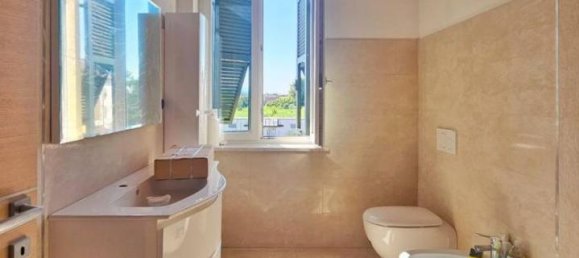 Apartamento de 4 habitaciónes en Sarzana, Italy No. 17237 22