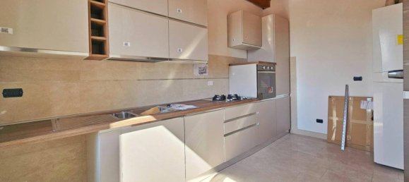 Apartamento de 4 habitaciónes en Sarzana, Italy No. 17237 5