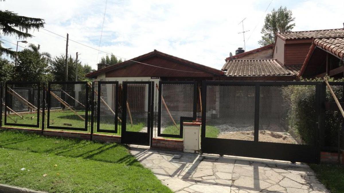 3 bedrooms House in Bermudez, Argentina No. 52318