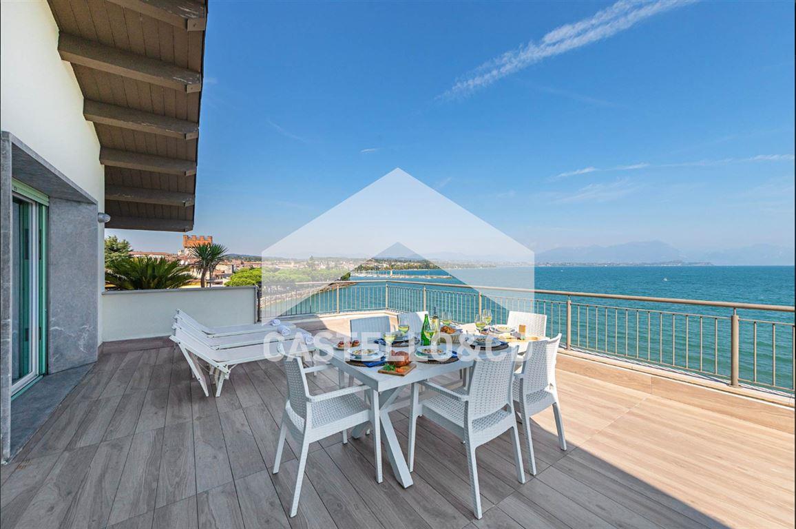 20 rooms Hotel in Desenzano del Garda, Italy No. 7007