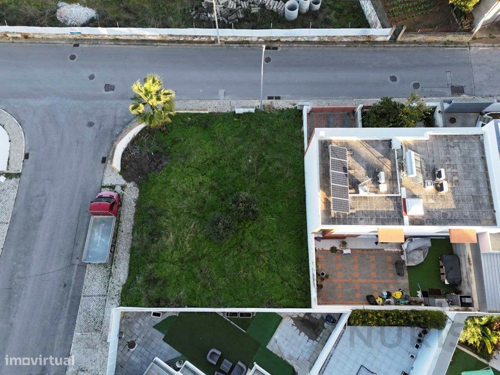 320m² Land in Lagoa, Portugal No. 66848