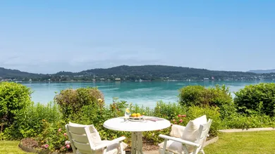 Дом с 5 спальнями в Мария Вёрт, Австрия № 30184