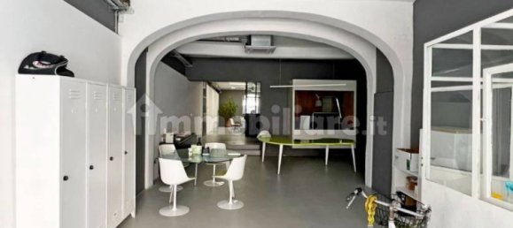 2 rooms Commercial property in Florence, Italy No. 51504 6