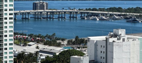 1 chambre propriété commerciale à louer à Miami, Miami-Dade, Florida, USA № 614396 3