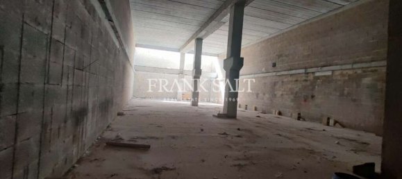 1450m² Warehouse in Zebbug, Malta No. 13628 4
