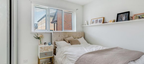 1 bedroom Apartment in London, United Kingdom No. 9636 6