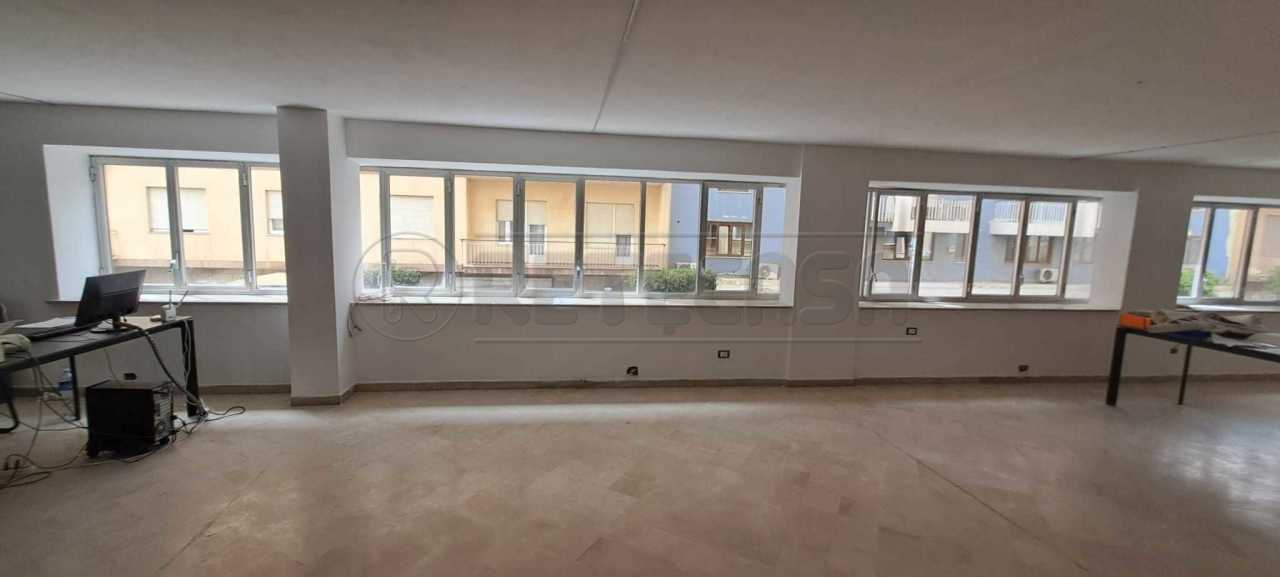 250m² Office in Marsala, Italy No. 328651