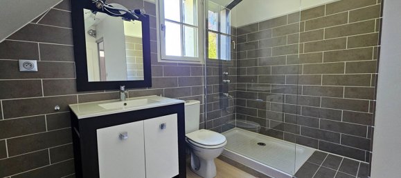 3 Schlafzimmer Haus in Lamorlaye, France, Nr. 74793 8