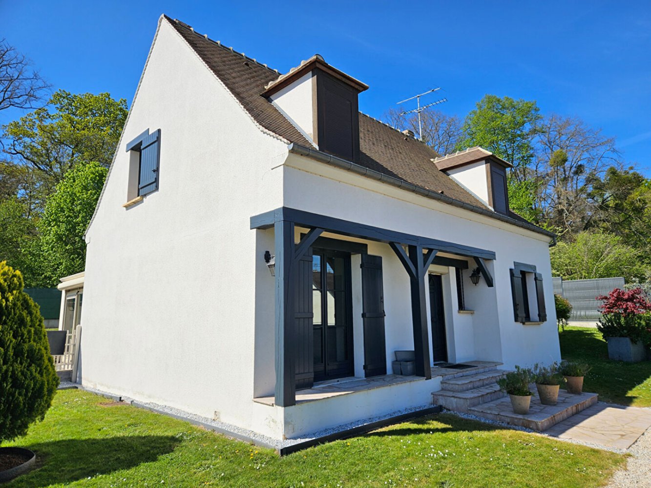 3 Schlafzimmer Haus in Lamorlaye, France, Nr. 74793