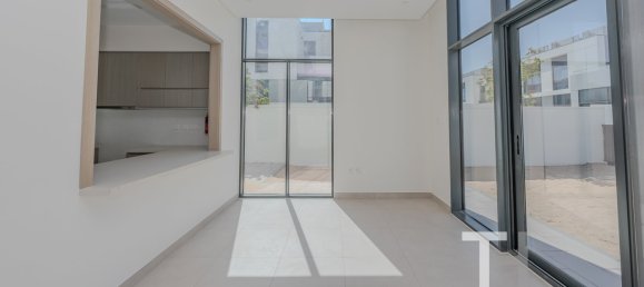 4 Schlafzimmer Villa in Al Furjan, UAE, Nr. 94473 3