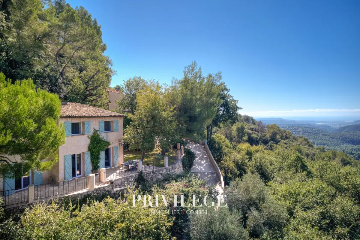 600m² Land in Cabris, France No. 345332