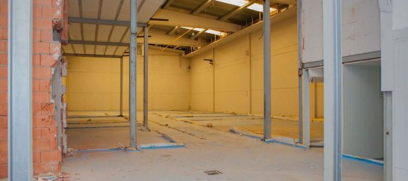 Lagerhaus in La Muela, Spain 560m², Nr. 65123 9