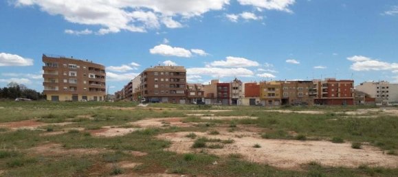  قطعة أرض في La Pobla de Vallbona, Spain رقم 25957 3