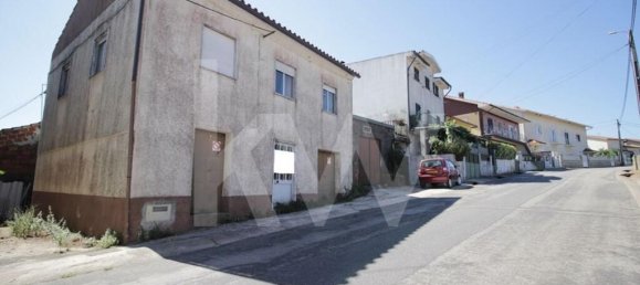 4 bedrooms House in Miranda do Corvo, Portugal No. 67275 28