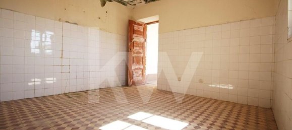 4 bedrooms House in Miranda do Corvo, Portugal No. 67275 7