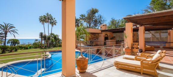 8 bedrooms Villa in Estepona, Spain No. 24220 4