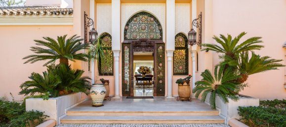 8 bedrooms Villa in Estepona, Spain No. 24220 18