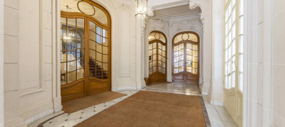 4 bedrooms Apartment in Paris, France No. 134843 11