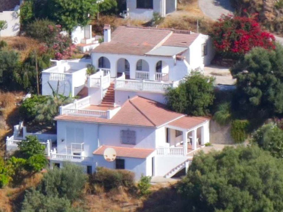 4 bedrooms House in Torrox Costa, Spain No. 183933