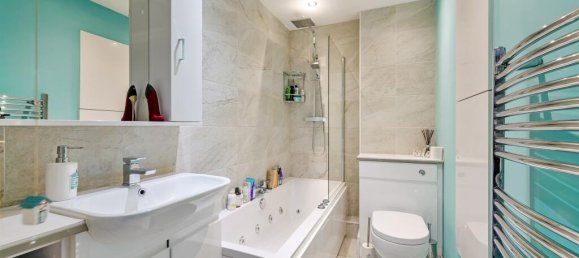 4 bedrooms House in London, United Kingdom No. 9878 10