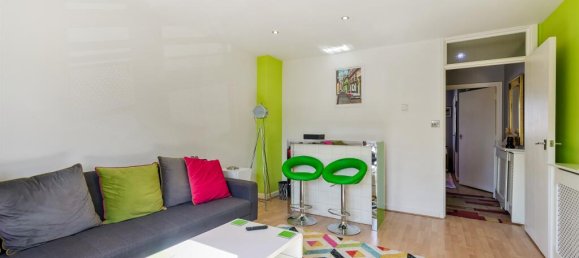 4 bedrooms House in London, United Kingdom No. 9878 9
