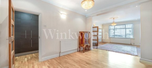 4 Schlafzimmer Haus in London, United Kingdom, Nr. 3664 10