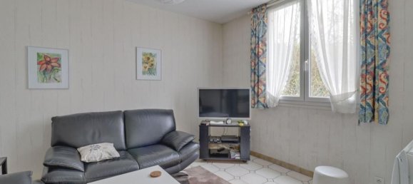 3 bedrooms House in Vernouillet, France No. 151804 6